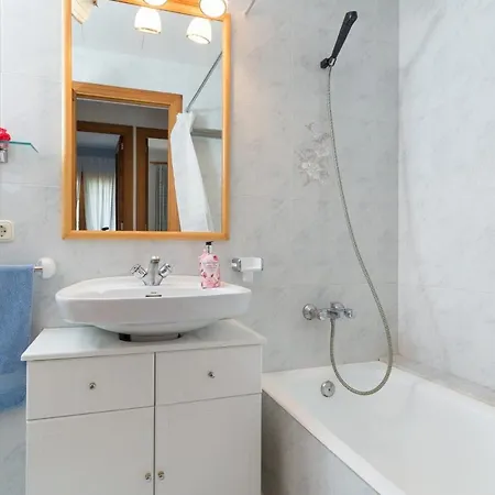 Alarden Apartment